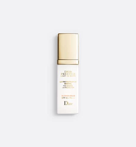 Mineral UV Protector: protects and enhances even fragile skin